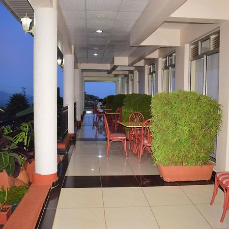 Meru Slopes Hotel Exteriér fotografie
