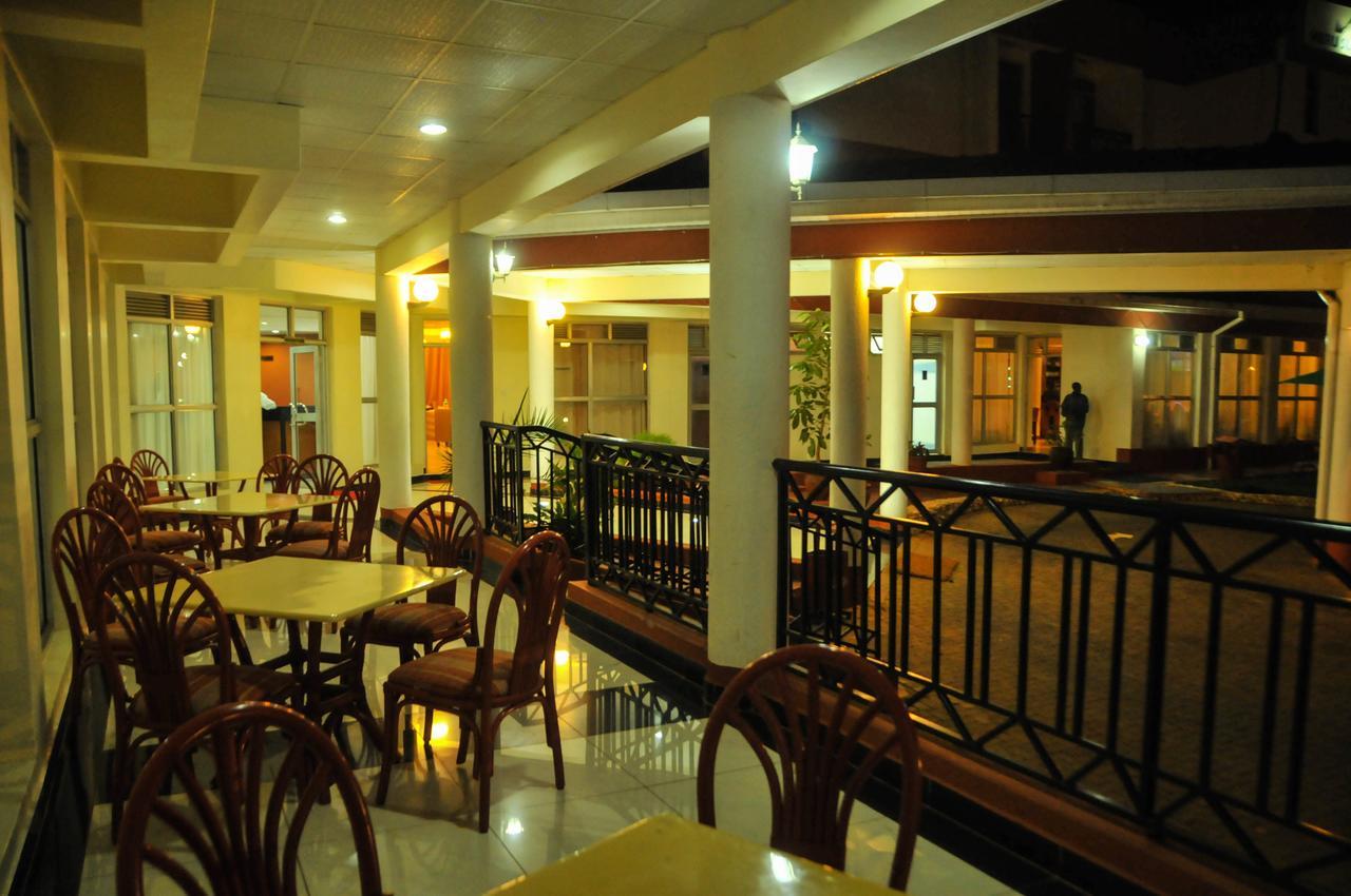 Meru Slopes Hotel Exteriér fotografie